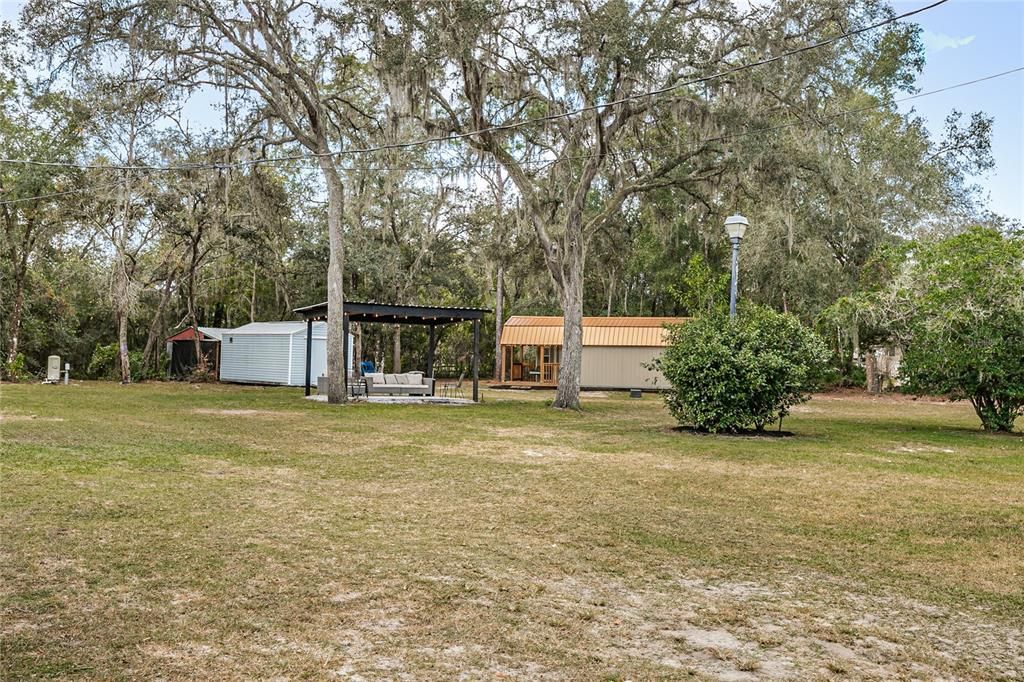 Recently Sold: $450,000 (3 beds, 2 baths, 1784 Square Feet)