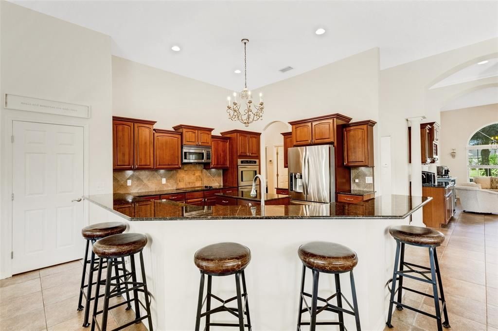 Recently Sold: $850,000 (4 beds, 3 baths, 3267 Square Feet)