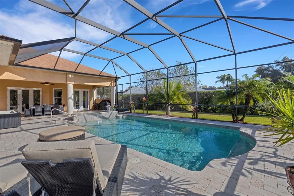 Recently Sold: $850,000 (4 beds, 3 baths, 3267 Square Feet)