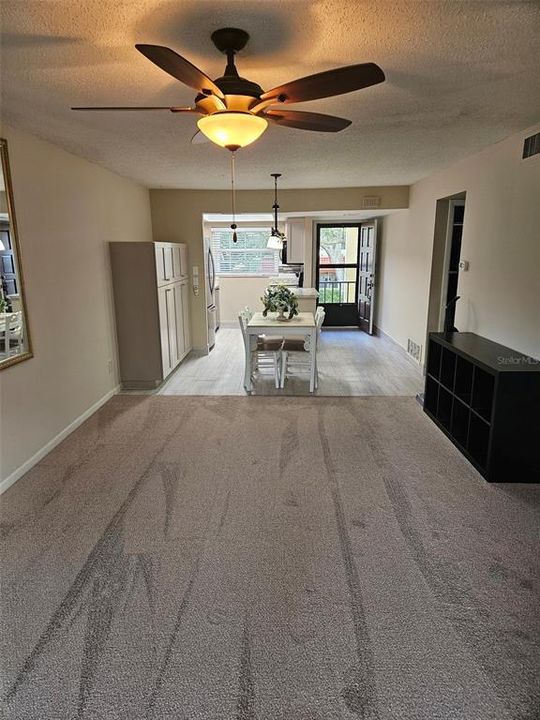 Recently Rented: $1,399 (2 beds, 2 baths, 839 Square Feet)