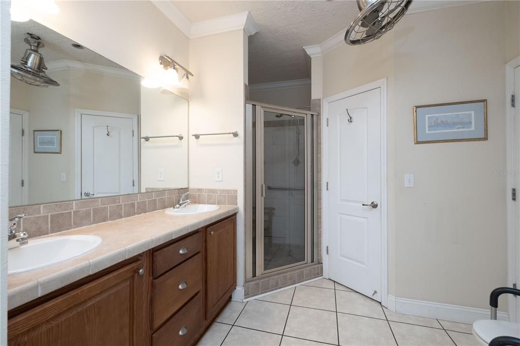 For Sale: $326,900 (3 beds, 2 baths, 1680 Square Feet)