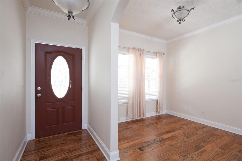 For Sale: $329,900 (3 beds, 2 baths, 1680 Square Feet)