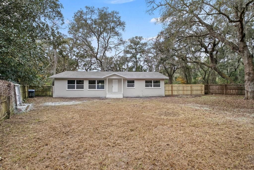 Recently Sold: $239,000 (3 beds, 2 baths, 1829 Square Feet)