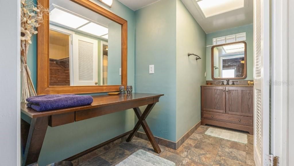 Recently Rented: $2,567 (4 beds, 2 baths, 2017 Square Feet)