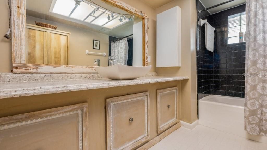 Recently Rented: $2,567 (4 beds, 2 baths, 2017 Square Feet)