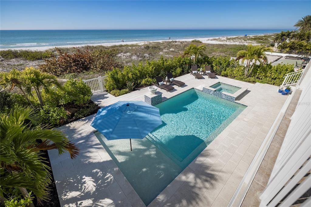 Recently Sold: $7,999,000 (5 beds, 4 baths, 6256 Square Feet)