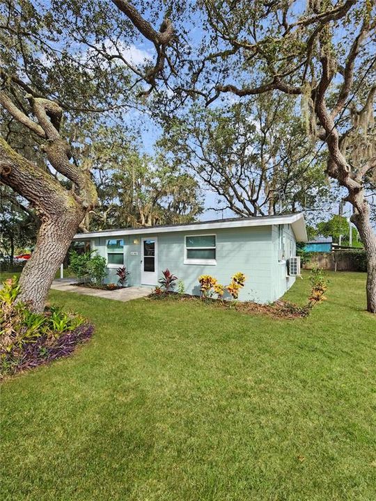 Recently Sold: $186,900 (3 beds, 1 baths, 896 Square Feet)