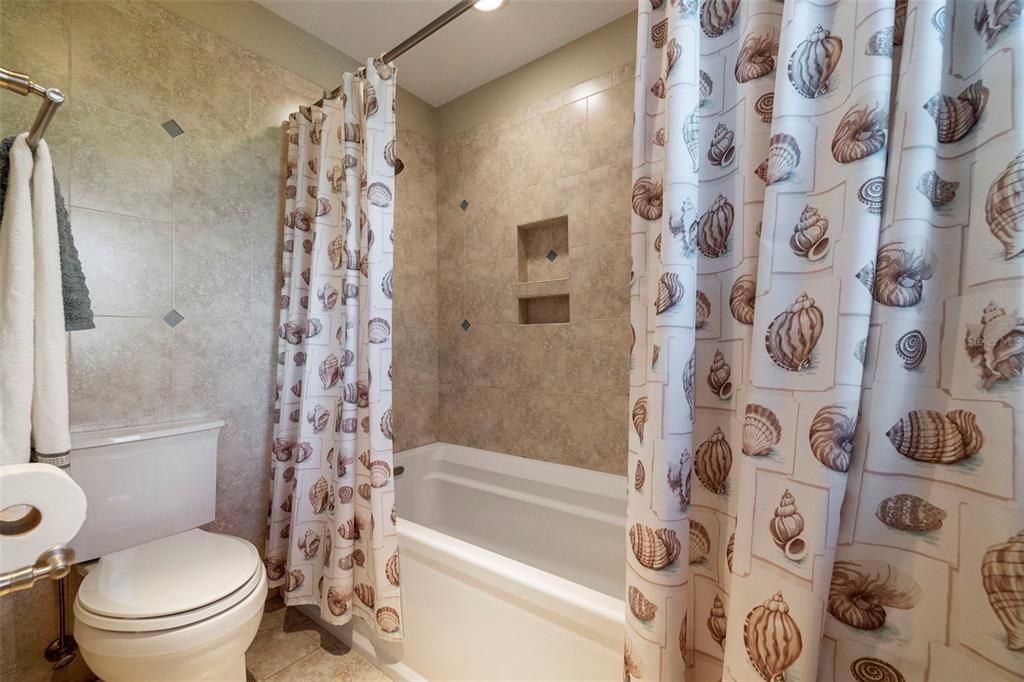 Bathroom 2 Tub / Shower & Toilet room. Penthouse Floor 3