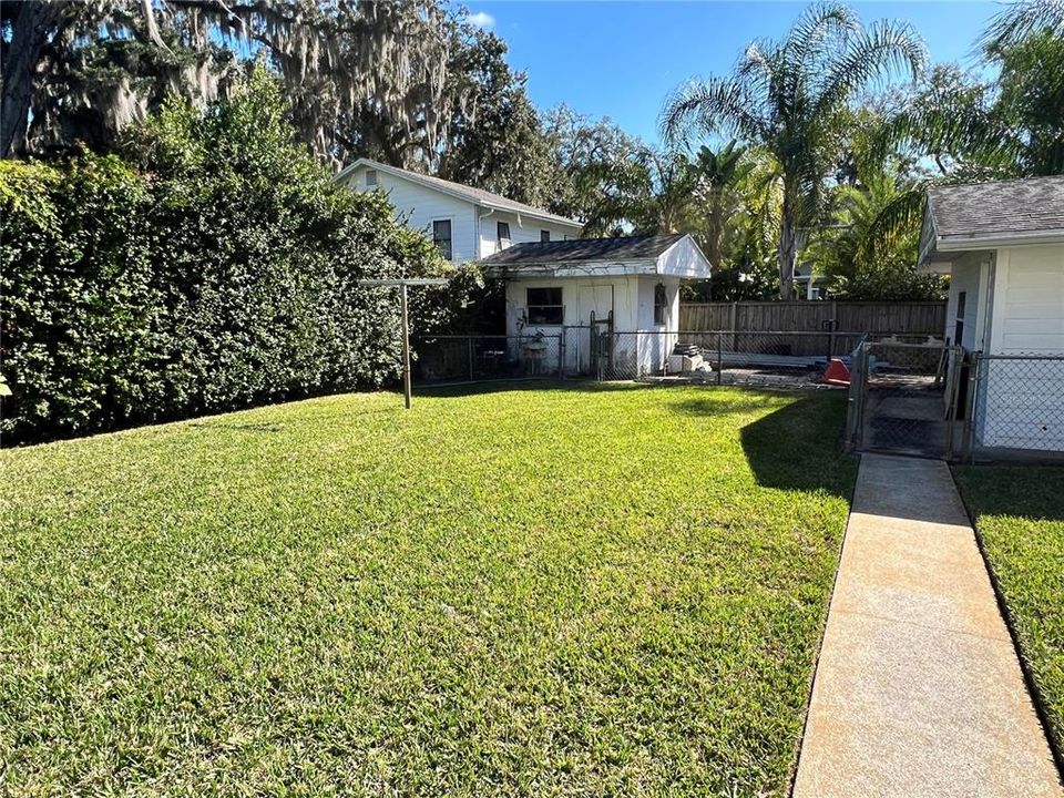 For Sale: $549,900 (4 beds, 2 baths, 1671 Square Feet)