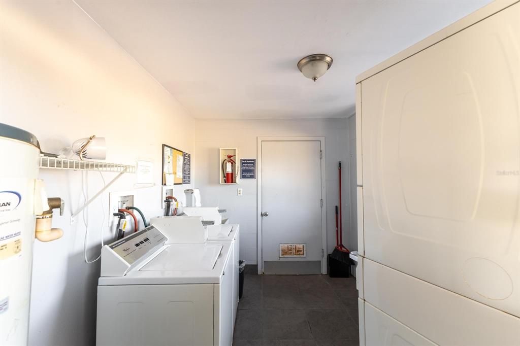 For Sale: $254,900 (1 beds, 1 baths, 650 Square Feet)