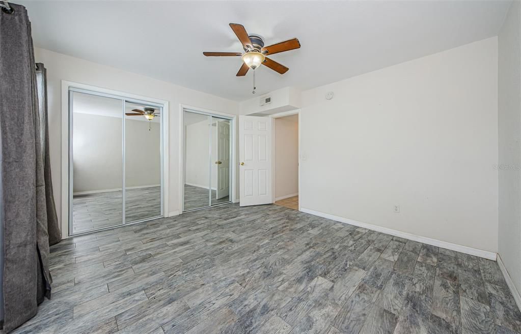 For Sale: $389,000 (2 beds, 1 baths, 900 Square Feet)