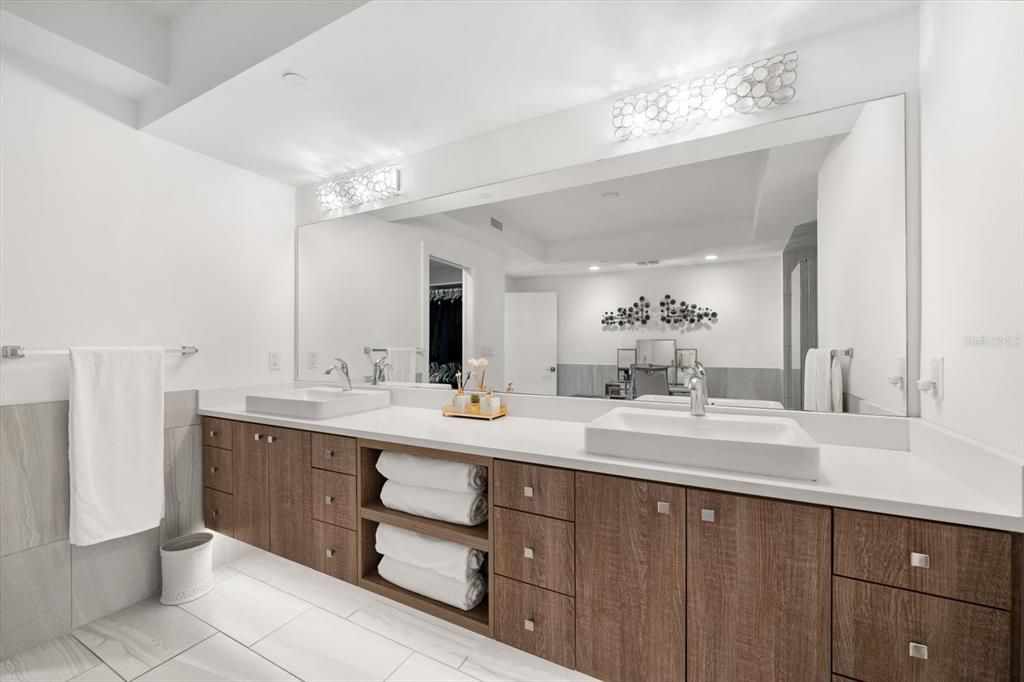 Recently Sold: $4,200,000 (4 beds, 3 baths, 3620 Square Feet)