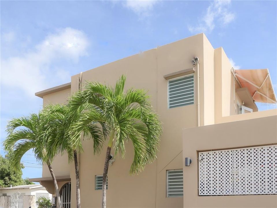 Vendido Recientemente: $288,000 (3 camas, 2 baños, 1253 Pies cuadrados)