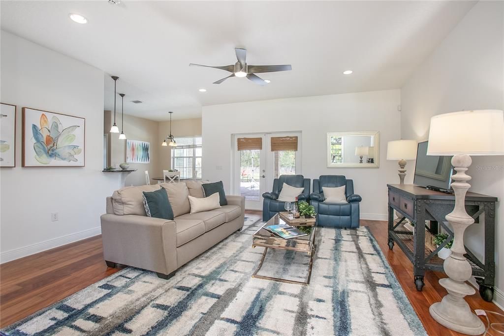 Recently Sold: $779,000 (3 beds, 2 baths, 1921 Square Feet)