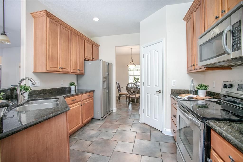 Recently Sold: $779,000 (3 beds, 2 baths, 1921 Square Feet)