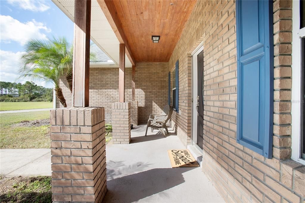 Vendido Recientemente: $779,000 (3 camas, 2 baños, 1921 Pies cuadrados)