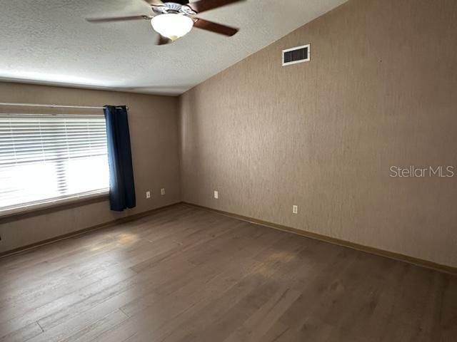 Recently Rented: $3,950 (5 beds, 3 baths, 3170 Square Feet)