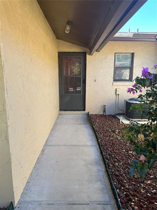 Recently Rented: $1,650 (2 beds, 2 baths, 1020 Square Feet)