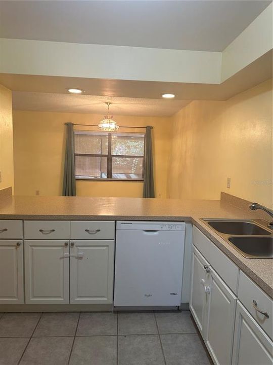 Recently Rented: $1,650 (2 beds, 2 baths, 1020 Square Feet)