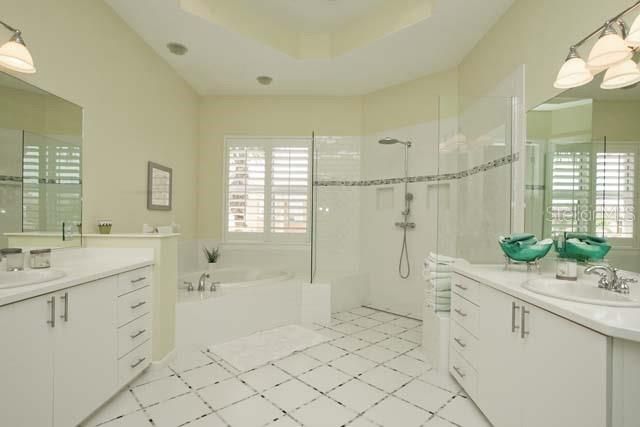 Недавно арендовано: $6,500 (4 спален, 3 ванн, 2719 Квадратных фут)