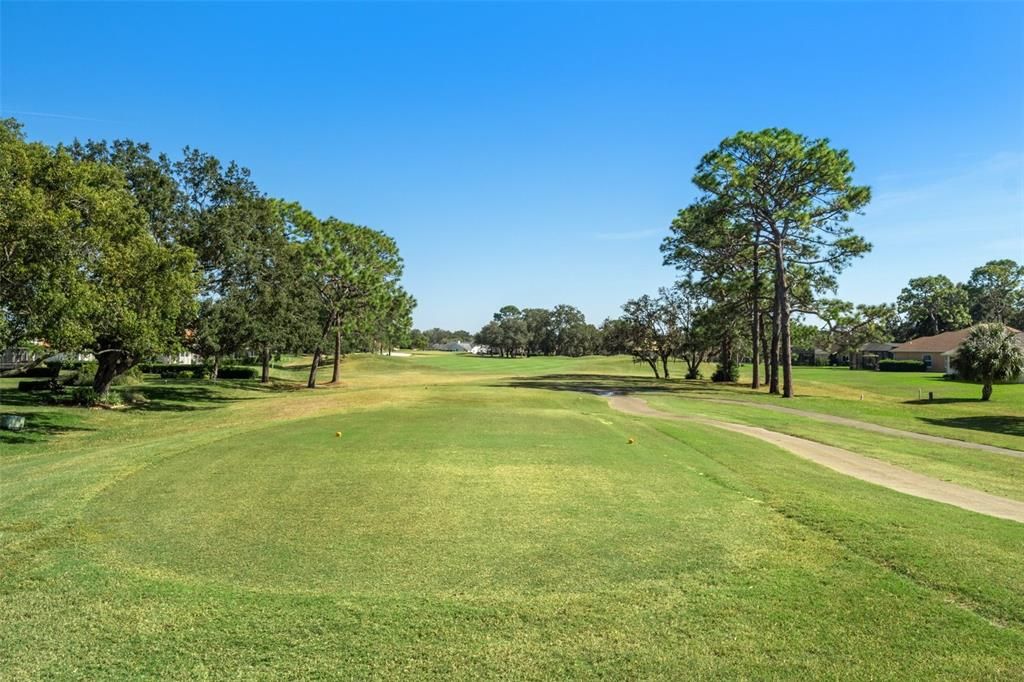 2ND HOLE OF GLENLAKES GOLF COURSE