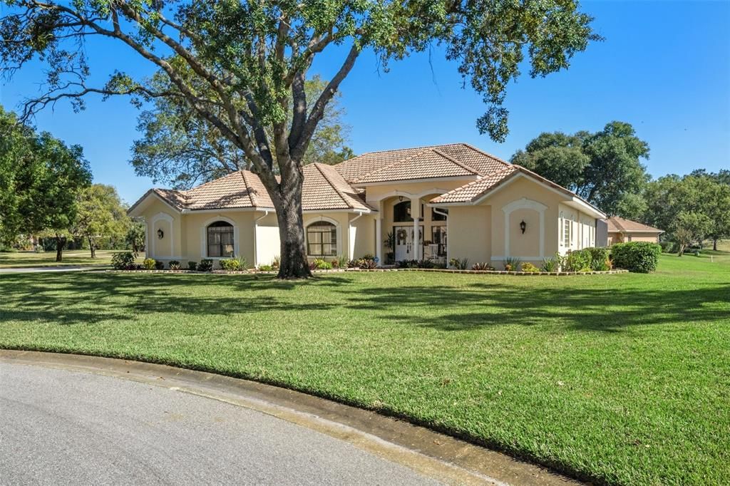 Recently Sold: $751,800 (4 beds, 3 baths, 3204 Square Feet)