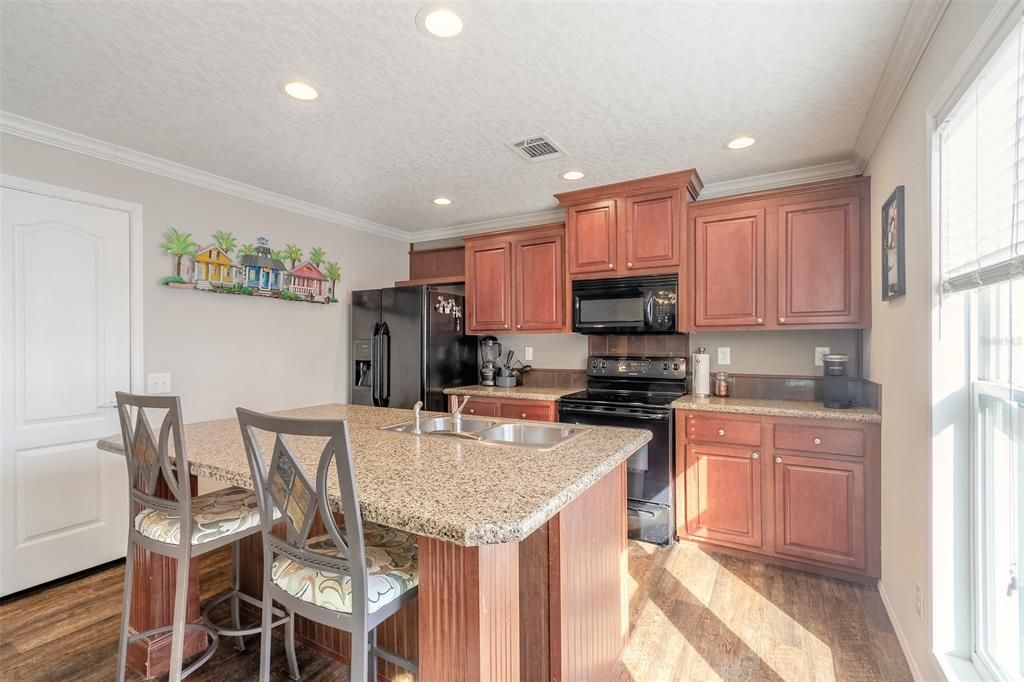 Recently Sold: $399,000 (3 beds, 2 baths, 1490 Square Feet)