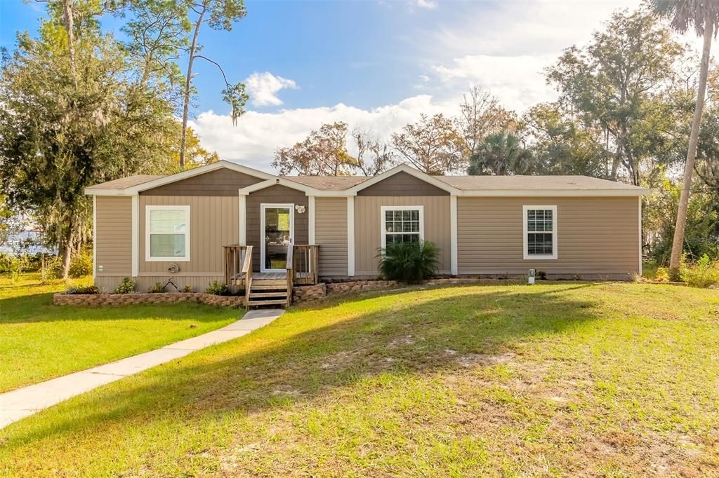 Recently Sold: $399,000 (3 beds, 2 baths, 1490 Square Feet)