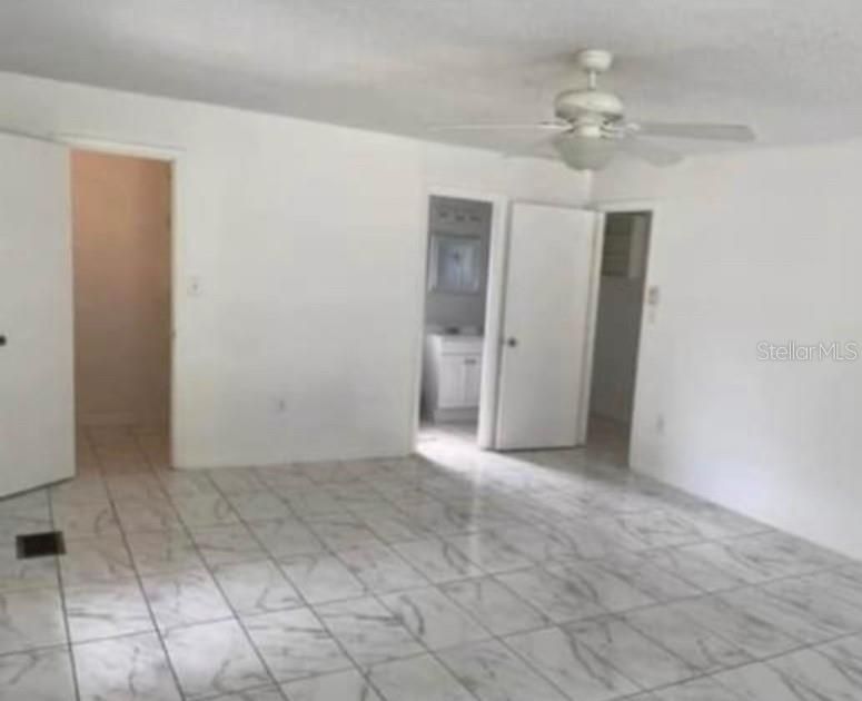 For Rent: $2,000 (3 beds, 1 baths, 2103 Square Feet)