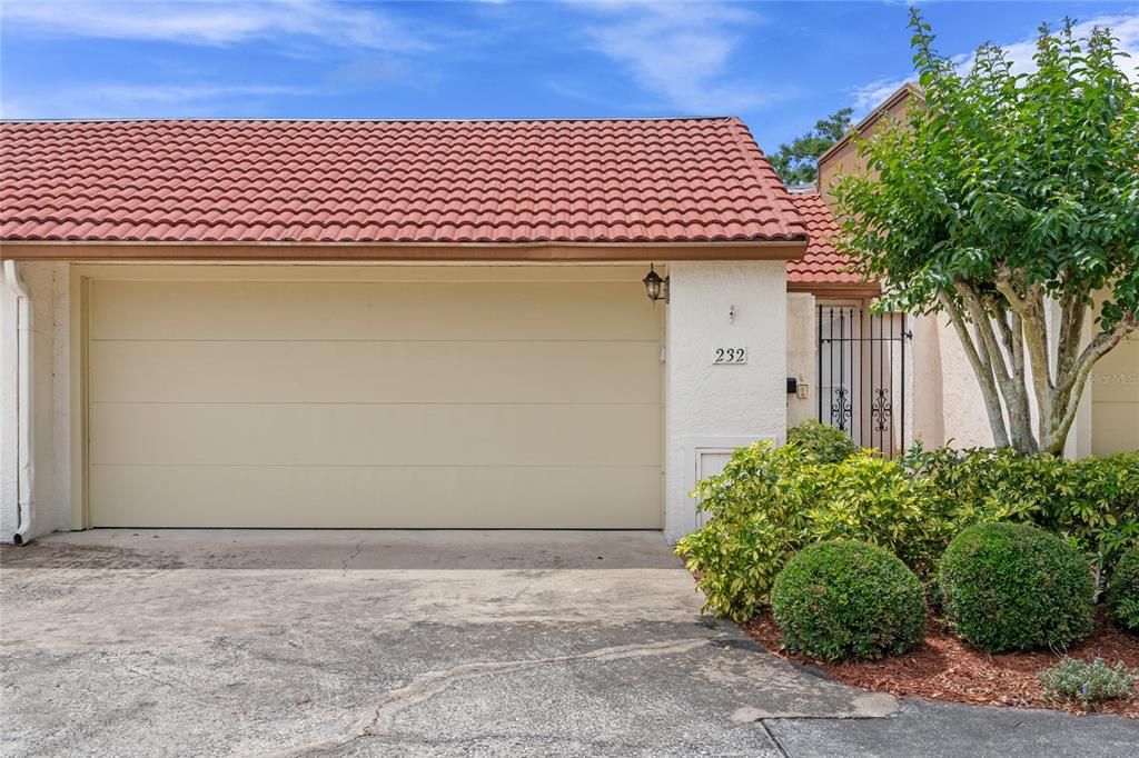 Recently Sold: $345,000 (2 beds, 2 baths, 1287 Square Feet)