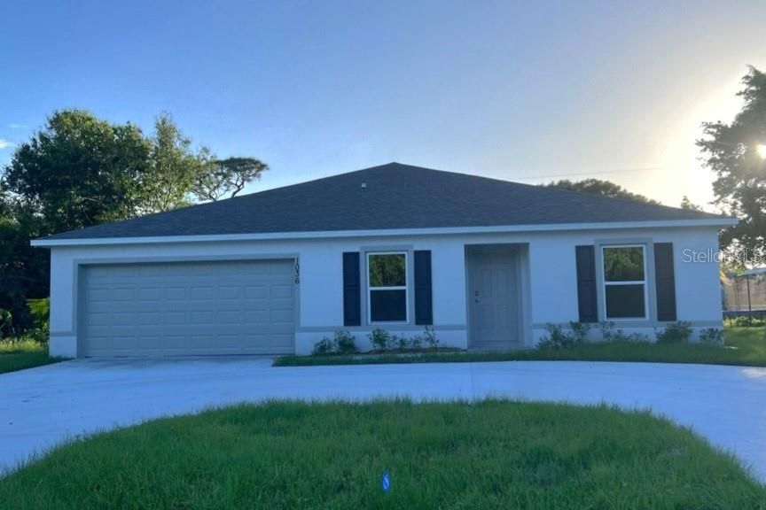 Recently Sold: $369,990 (4 beds, 2 baths, 1806 Square Feet)