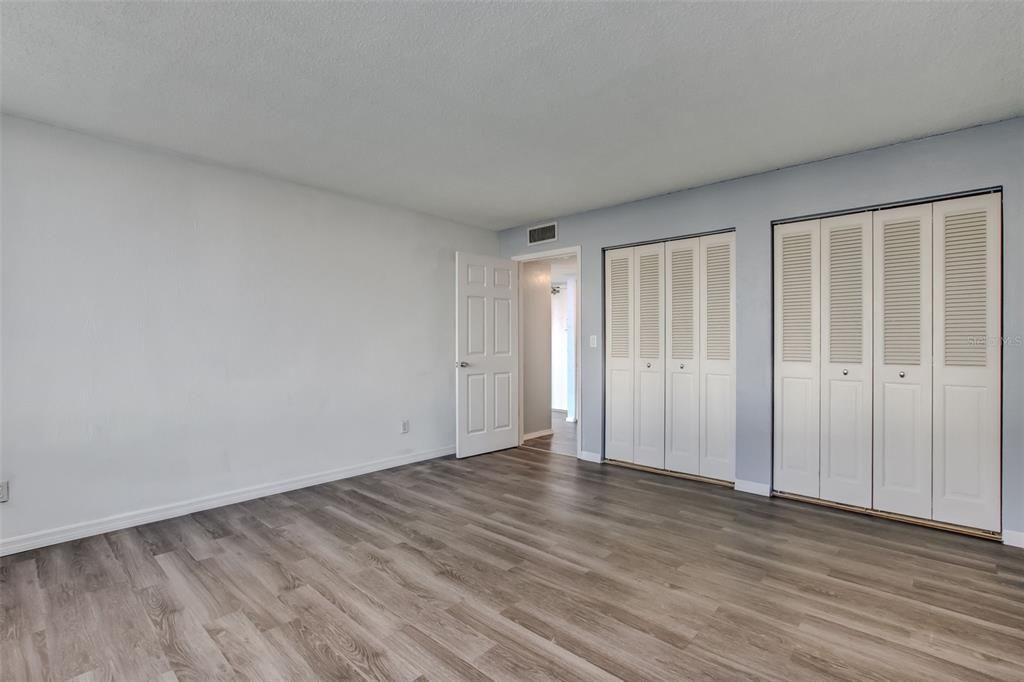 For Sale: $189,000 (1 beds, 1 baths, 658 Square Feet)