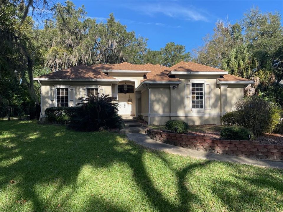 Vendido Recientemente: $569,900 (4 camas, 3 baños, 3083 Pies cuadrados)