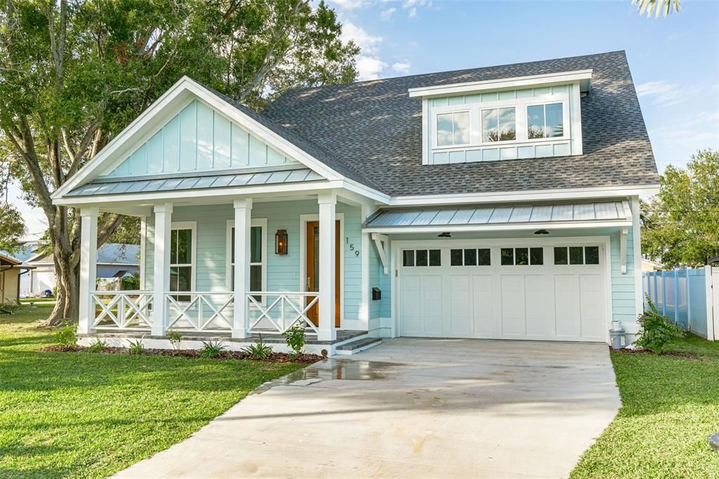 Recently Sold: $1,100,000 (3 beds, 2 baths, 2370 Square Feet)