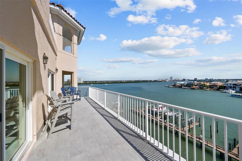 For Sale: $3,495,000 (4 beds, 3 baths, 3655 Square Feet)