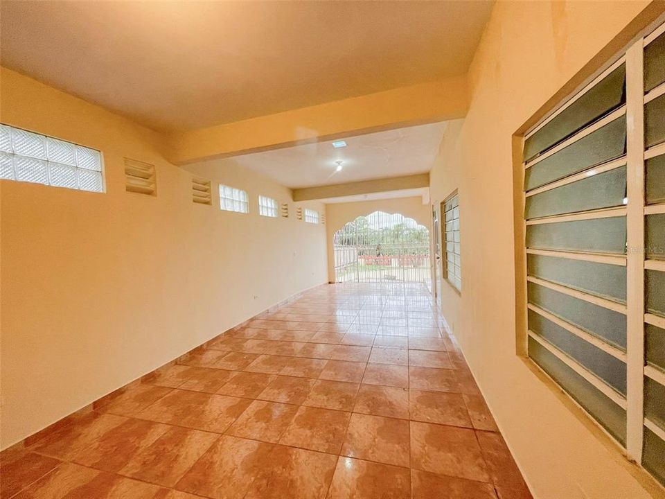 En Venta: $325,000 (4 camas, 3 baños, 0 Pies cuadrados)