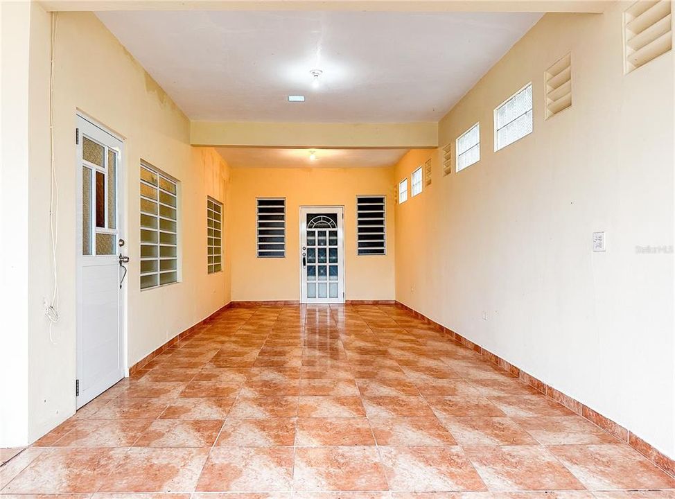 En Venta: $325,000 (4 camas, 3 baños, 0 Pies cuadrados)