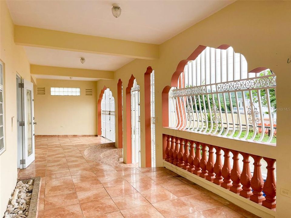 En Venta: $325,000 (4 camas, 3 baños, 0 Pies cuadrados)