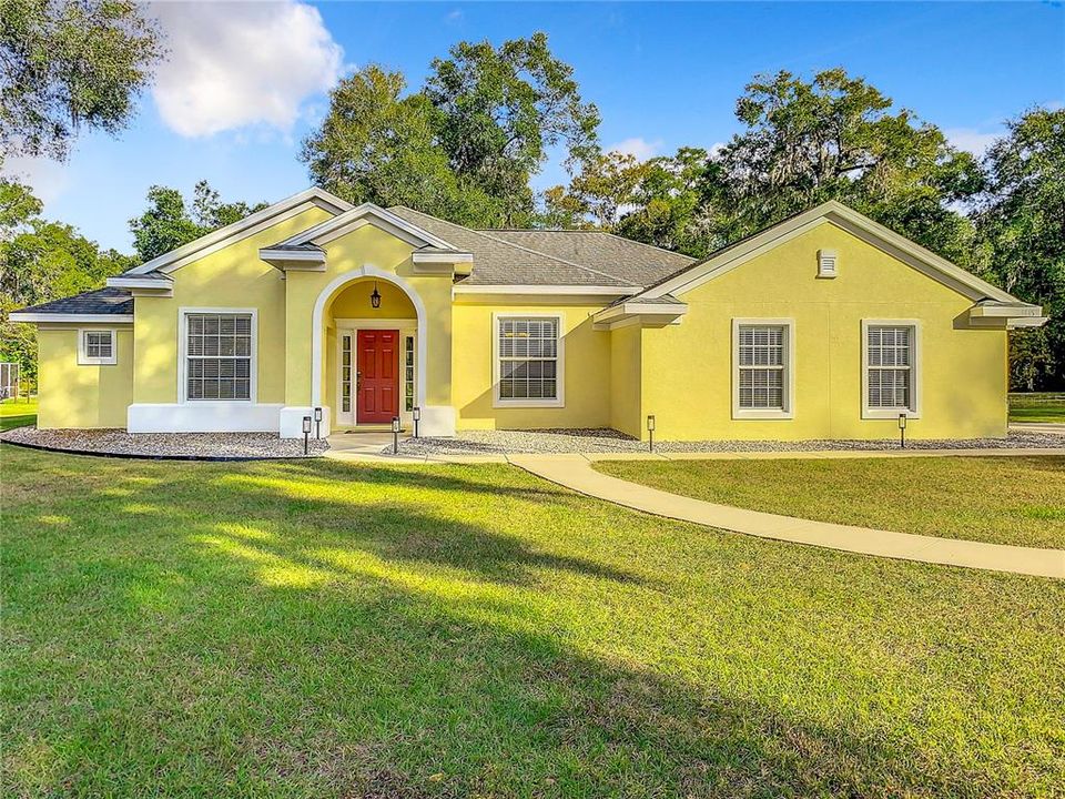 Recently Sold: $500,000 (4 beds, 3 baths, 2700 Square Feet)