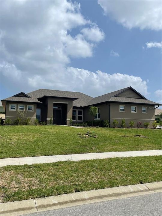 Recently Sold: $575,938 (3 beds, 3 baths, 2281 Square Feet)