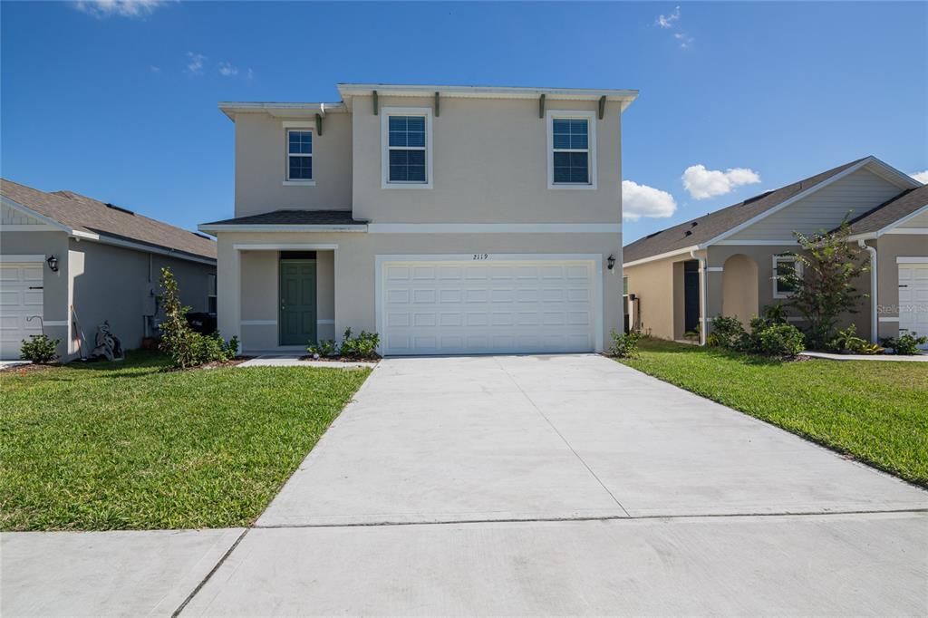 Active With Contract: $2,800 (5 beds, 3 baths, 2447 Square Feet)