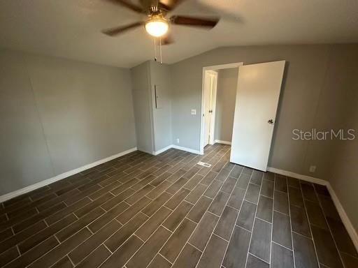 Recently Rented: $1,700 (3 beds, 2 baths, 1008 Square Feet)