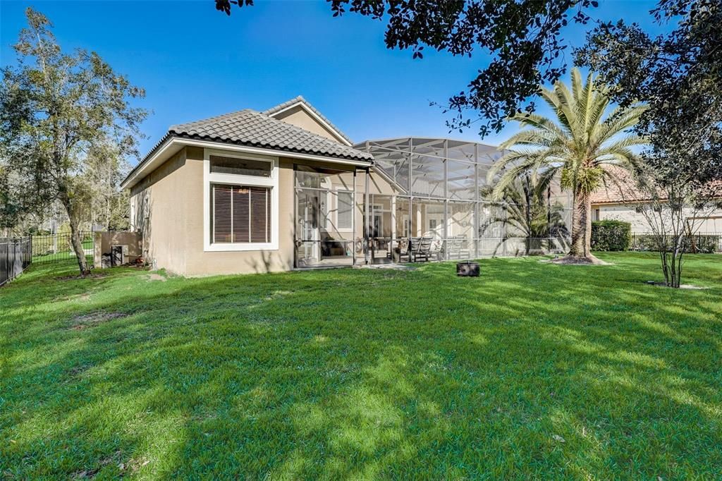 Recently Sold: $1,650,000 (5 beds, 5 baths, 4739 Square Feet)