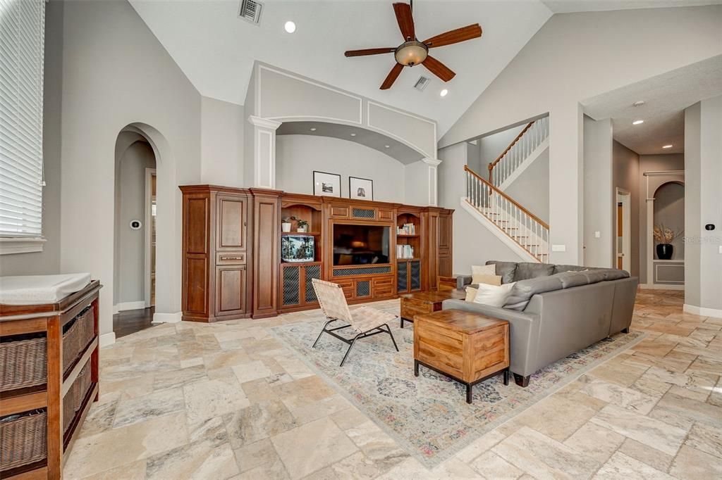 Recently Sold: $1,650,000 (5 beds, 5 baths, 4739 Square Feet)