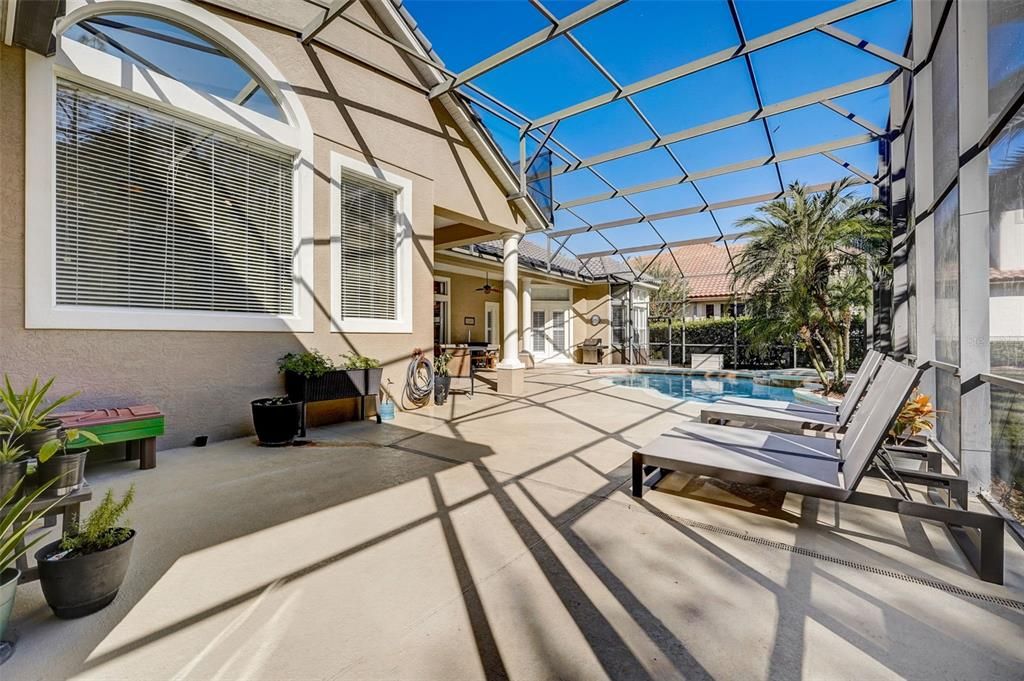 Recently Sold: $1,650,000 (5 beds, 5 baths, 4739 Square Feet)