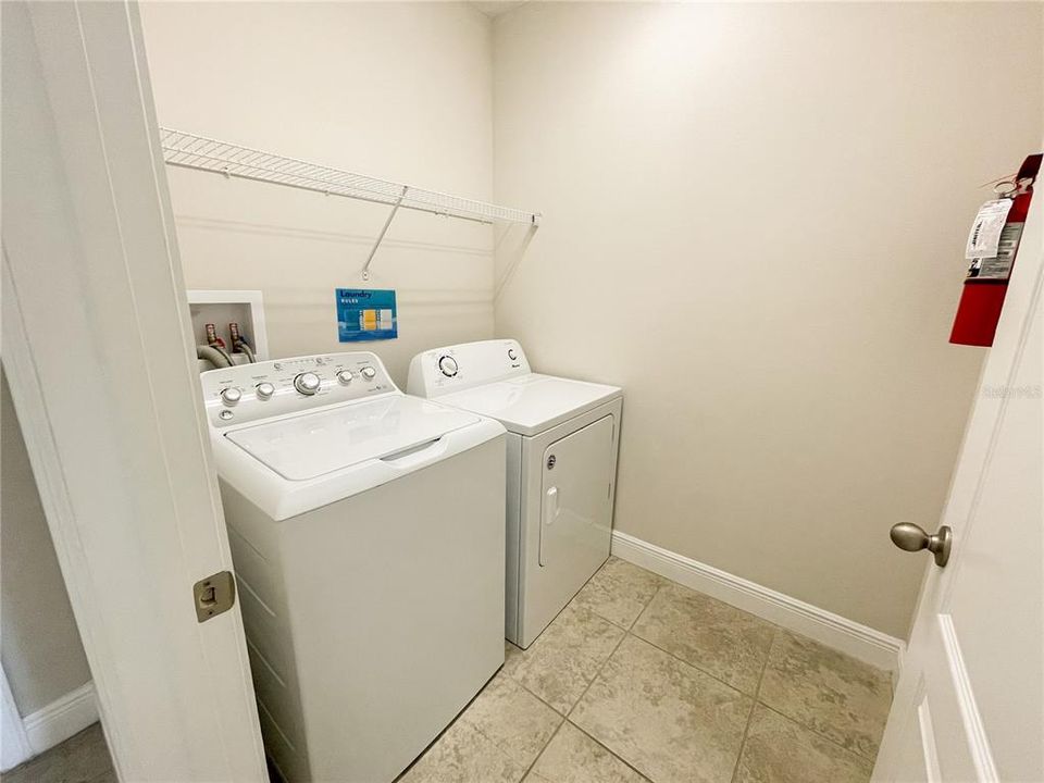 For Sale: $227,900 (2 beds, 2 baths, 1464 Square Feet)
