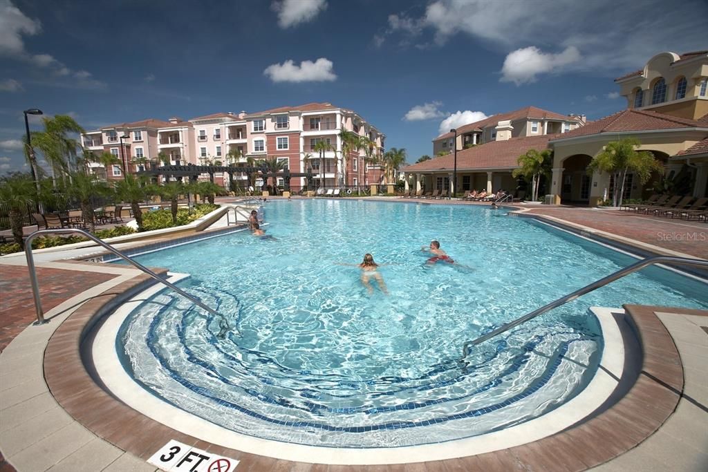 Vista Cay Resort -Pool