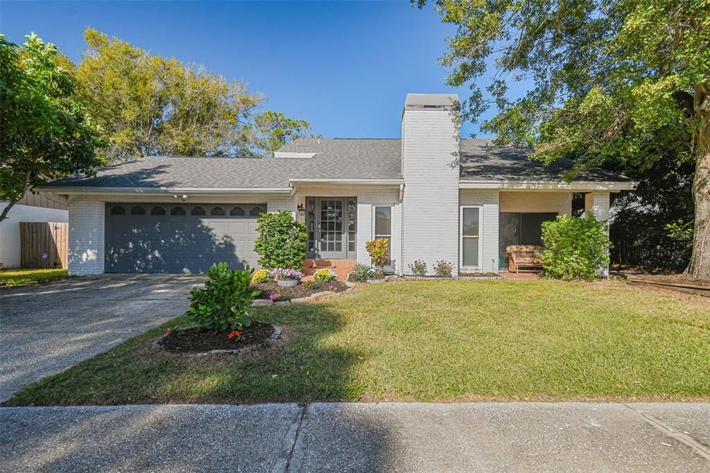Recently Sold: $415,000 (3 beds, 2 baths, 1809 Square Feet)