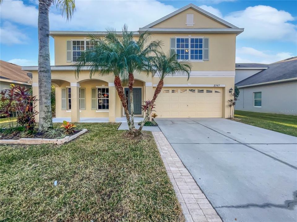 Recently Sold: $456,000 (6 beds, 3 baths, 2742 Square Feet)