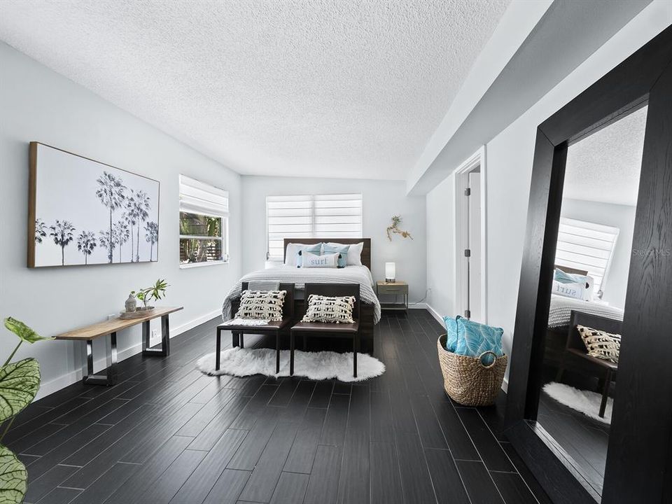 Recently Sold: $2,000,000 (3 beds, 2 baths, 1143 Square Feet)